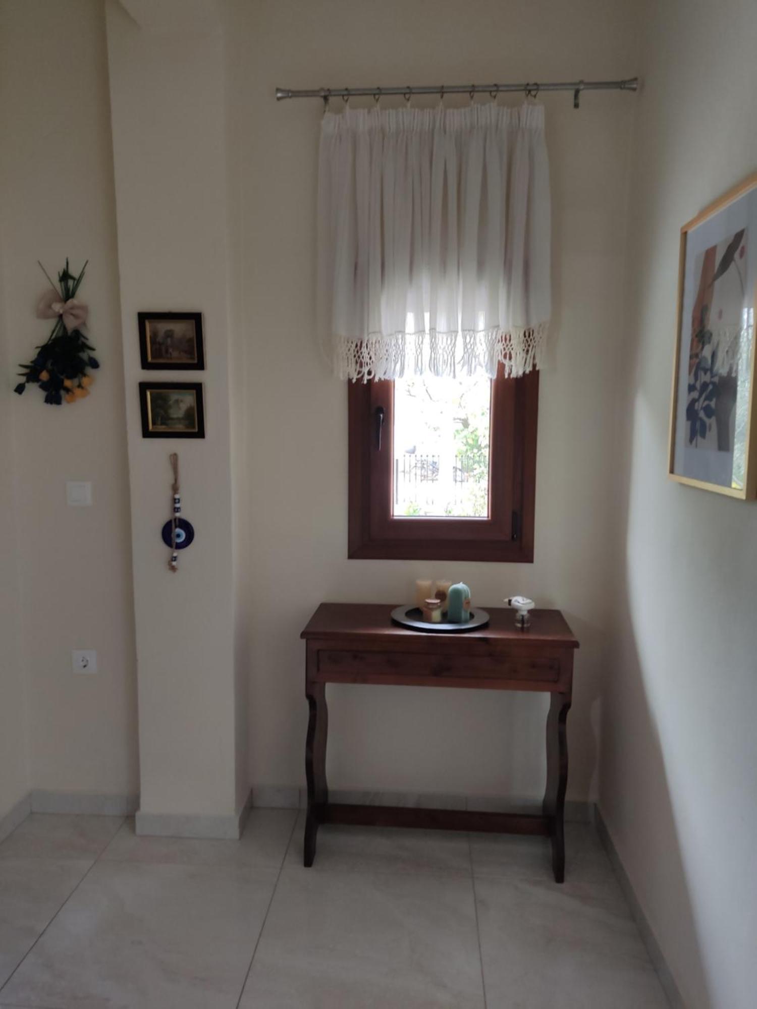 לריסוס Renovated Apartment 300M From The Sea מראה חיצוני תמונה